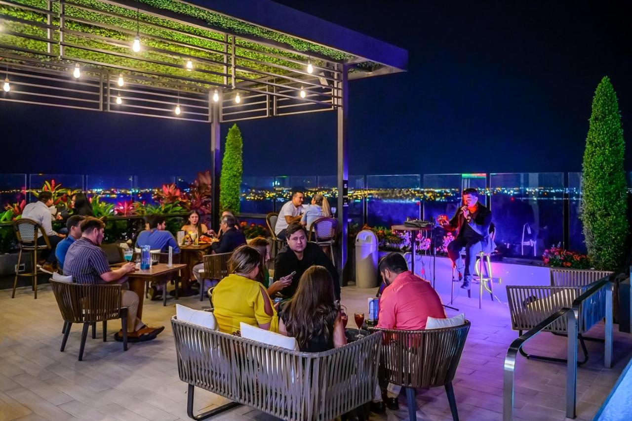 Doubletree By Hilton Guayaquil Hotel Exterior photo