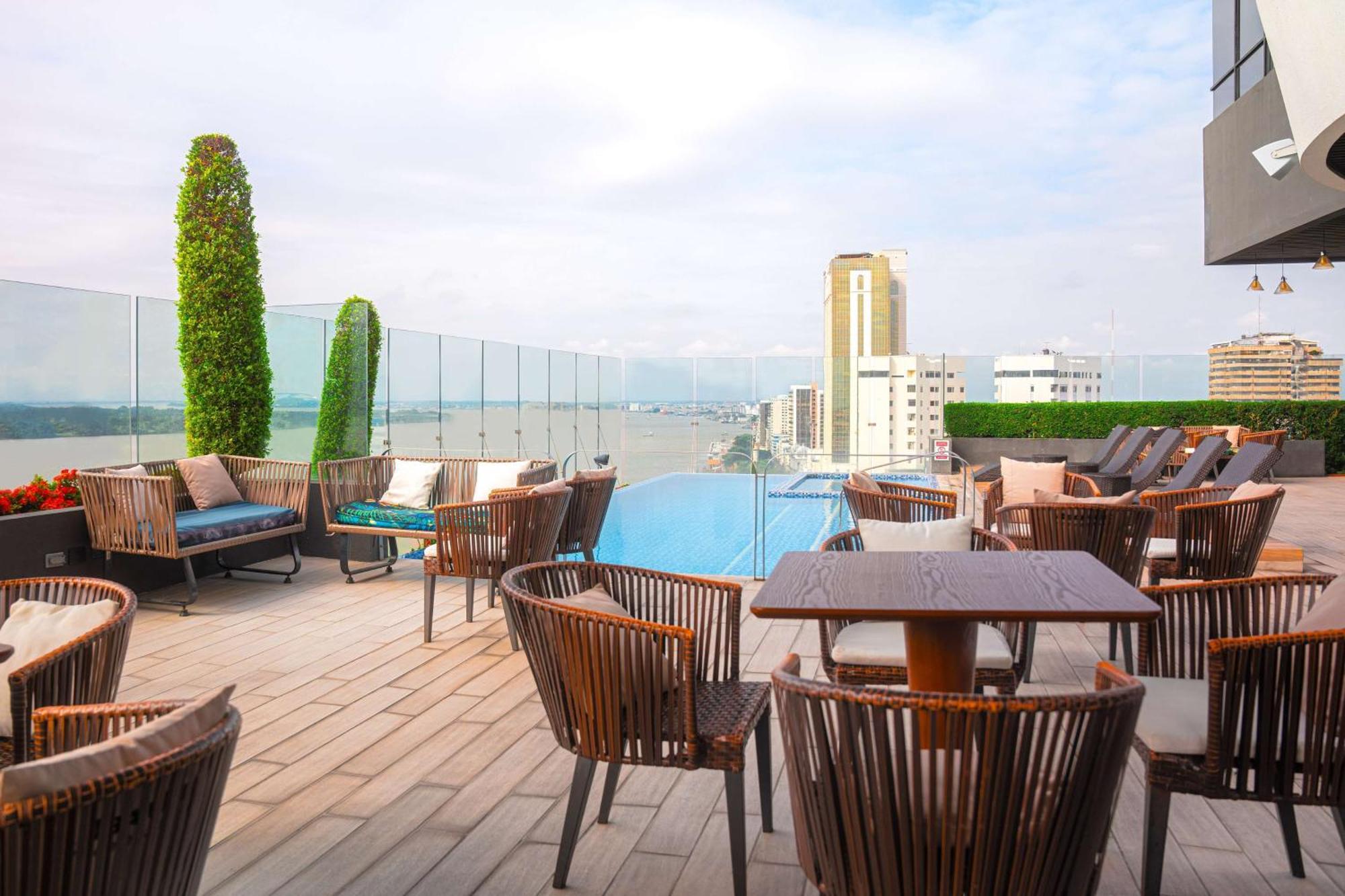Doubletree By Hilton Guayaquil Hotel Exterior photo