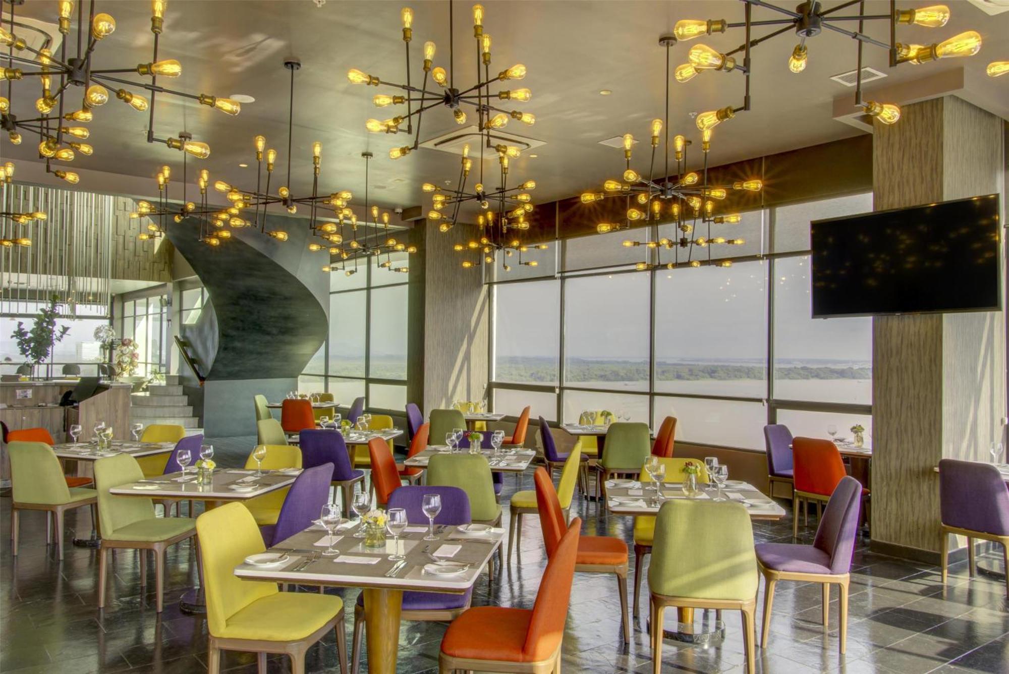 Doubletree By Hilton Guayaquil Hotel Exterior photo