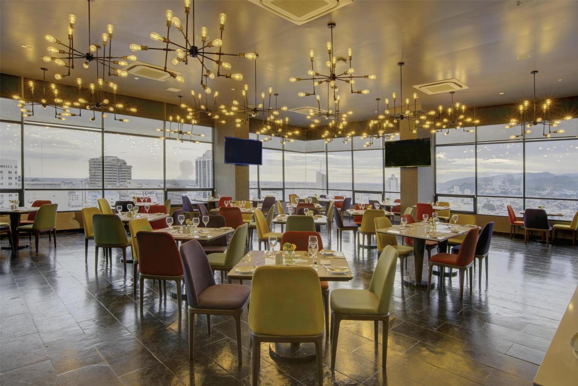 Doubletree By Hilton Guayaquil Hotel Exterior photo
