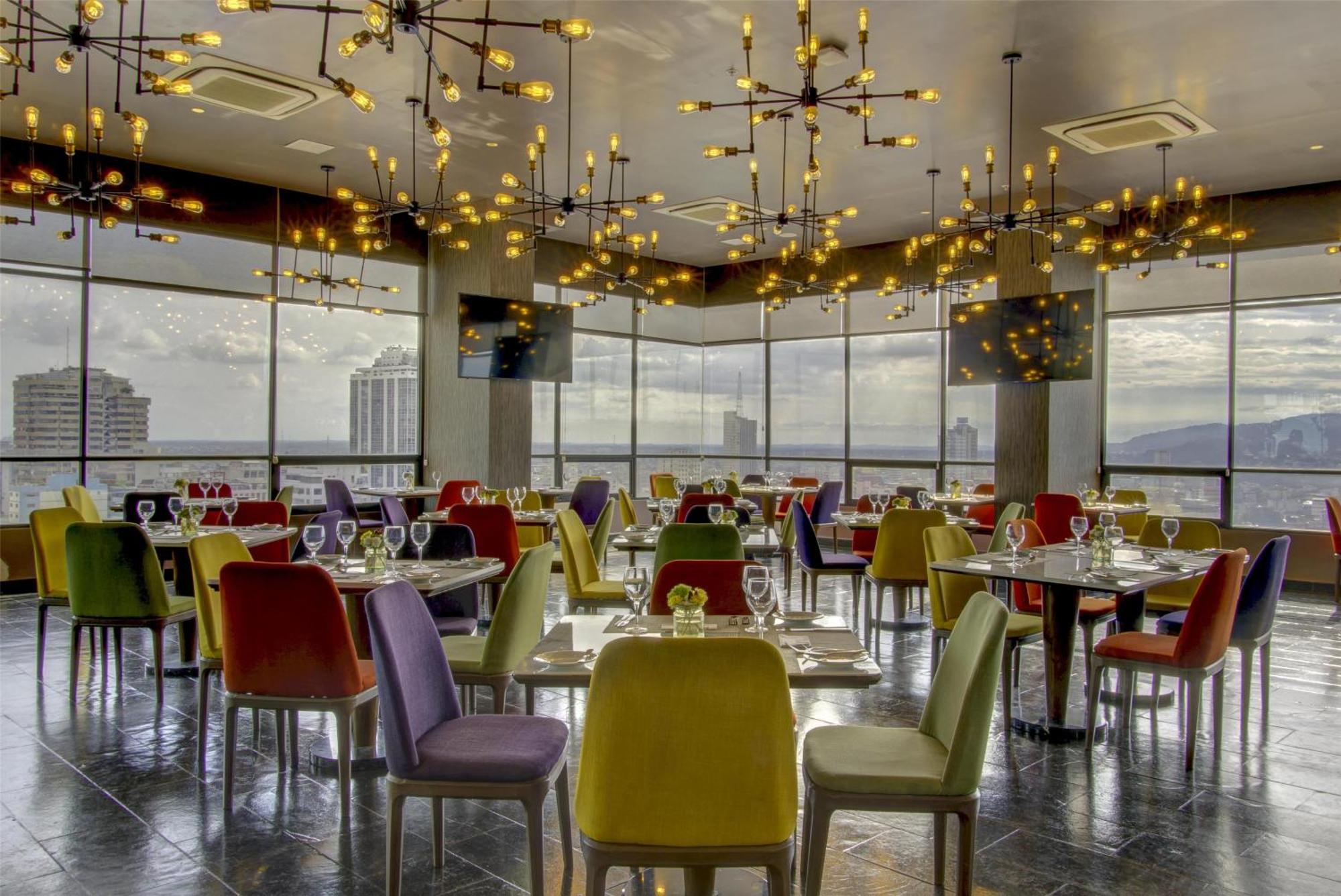 Doubletree By Hilton Guayaquil Hotel Exterior photo
