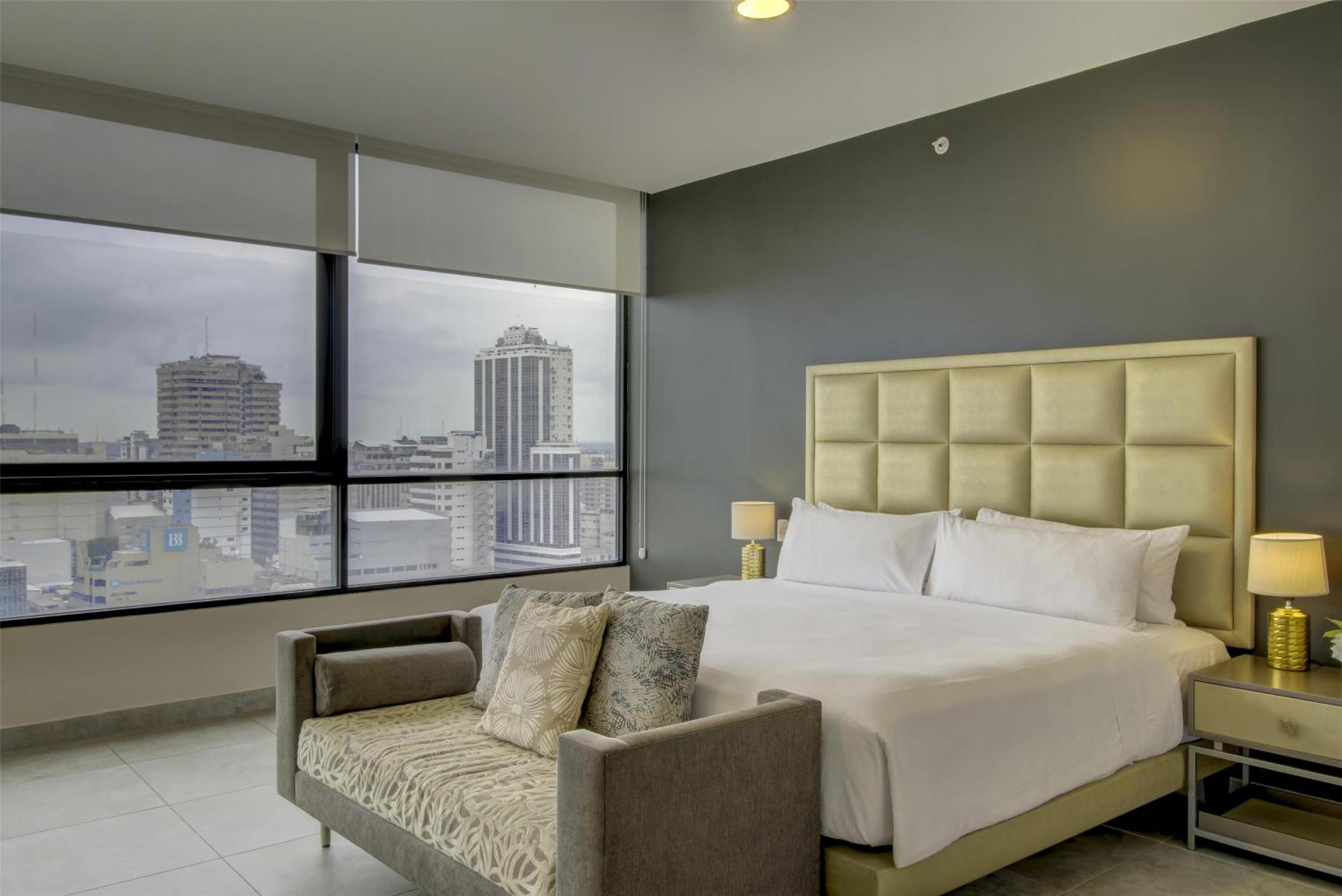 Doubletree By Hilton Guayaquil Hotel Exterior photo